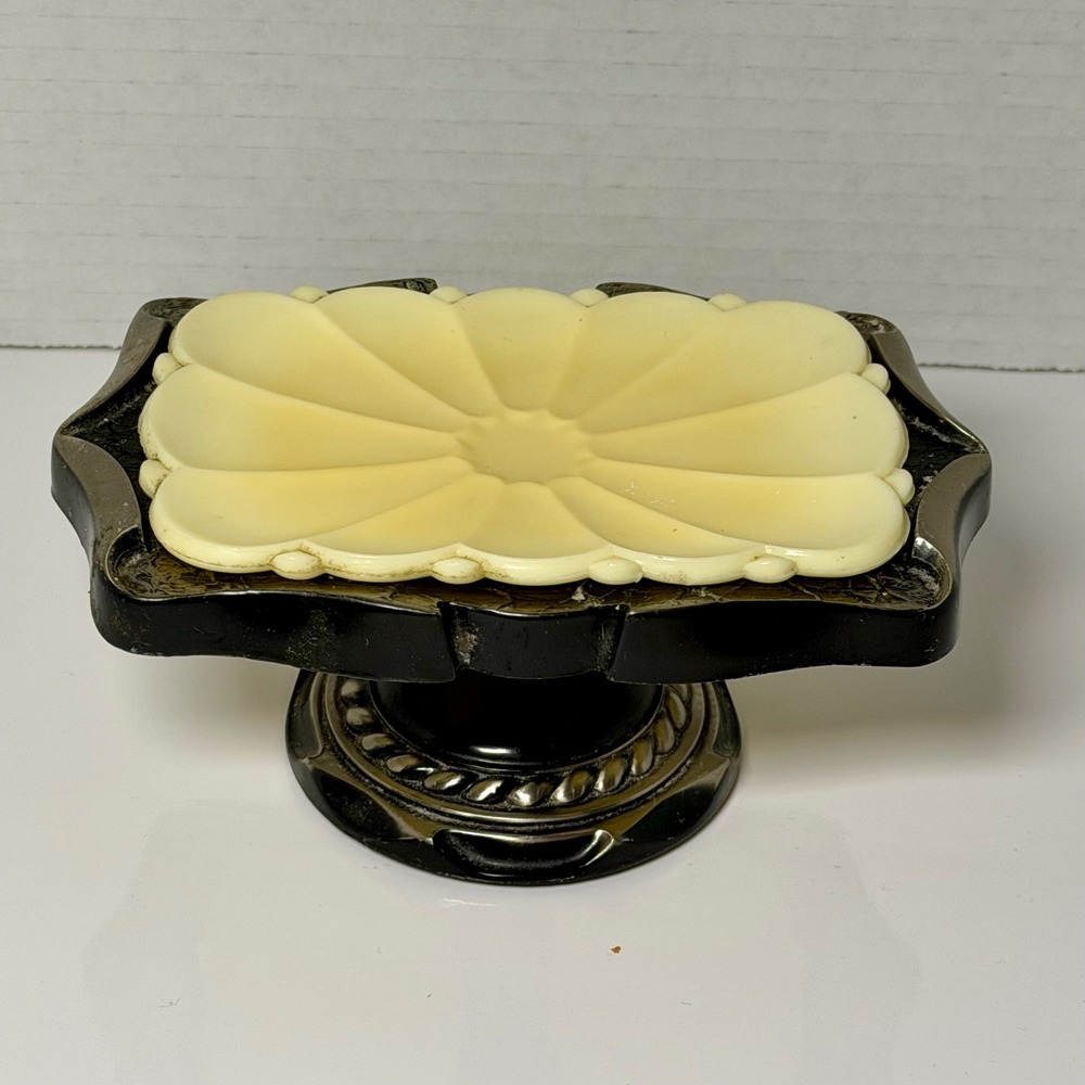Amerock Carriage Vintage Soap Dish Ornate Silver Metal Base Plastic Insert USA